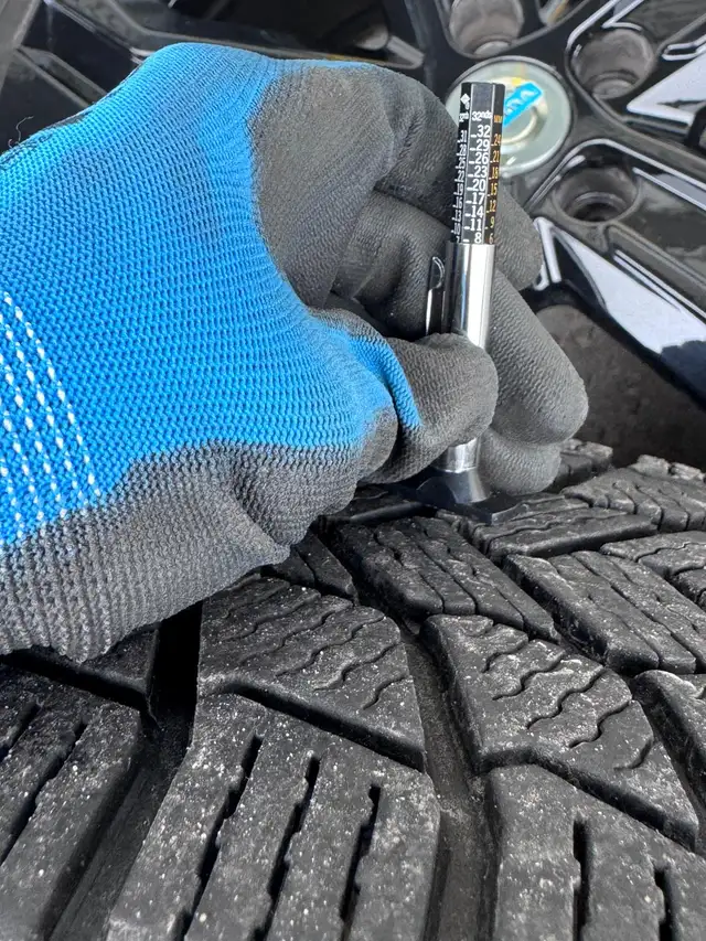 235/60/18 Volvo XC60 XC90 Michelin X ice snow tires 5x108 in Tires & Rims in City of Toronto - Image 3