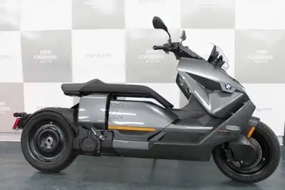 2022 BMW BMW CE 04 Come and meet our experts at Gabriel BMW Moto / Moto International, your dealer i...