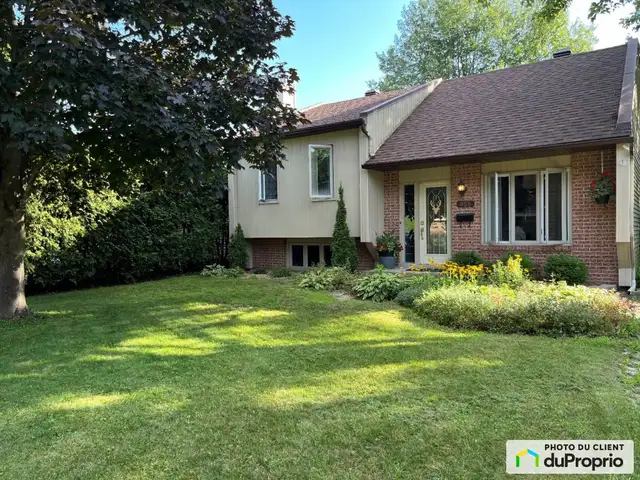 $624,000 - Split Level for sale in Ste-Therese628647533934111224