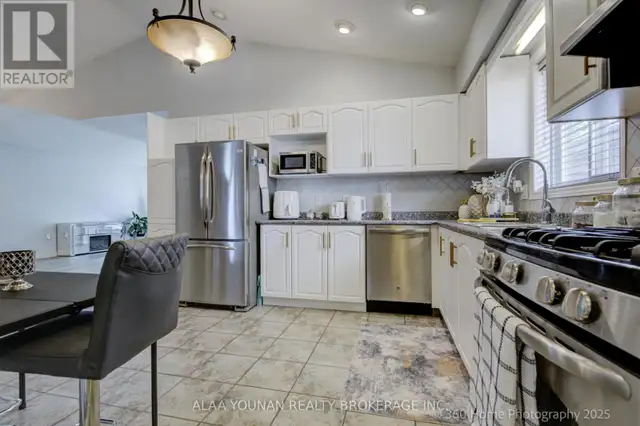 84 HILLGARDEN DRIVE Hamilton (Stoney Creek Mountain), Ontario in Houses for Sale in Hamilton - Image 10