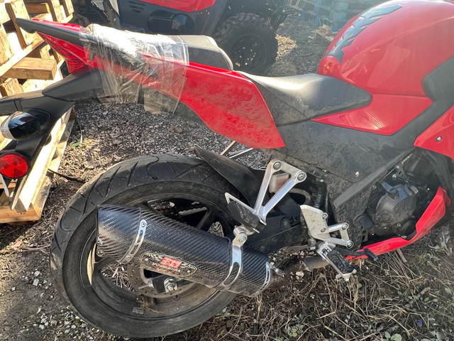 Parts Only 2015 Honda CBR 300 Selling Whole Bike in Motorcycle Parts & Accessories in St. Catharines - Image 2