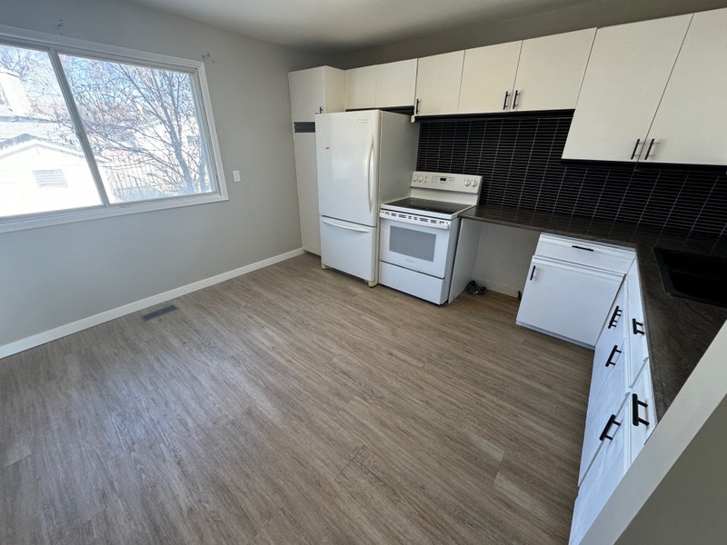 3 Bed 1 Bath semi detached in Northwood Long Term Rentals Thunder Bay Kijiji