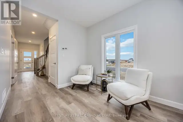 9 POSTMA CRESCENT North Middlesex (Ailsa Craig), Ontario in Houses for Sale in Grand Bend - Image 8