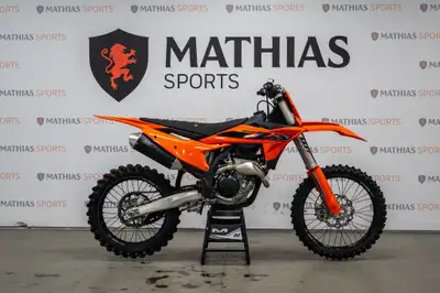 Motocross KTM 250 SX-F 2025 Le paiement est calculé sur un terme de semaines avec un taux d'intérêt...