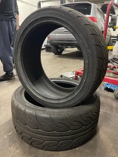 Yokohama Advan Neova AD08R 245/40R19 8/32nd DOT4920 Little cut on bead Free mounting and balancing i...