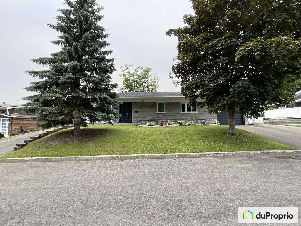 $699,000 - Bungalow for sale in L'Ancienne-Lorette — photo 1