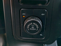 STX PACKAGE! LOW KMS! EXTRA CLEAN TRUCK WITH CAP INCLUDED. APPLE CARPLAY/ANDROID AUTO, POWER WINDOWS... (image 6)