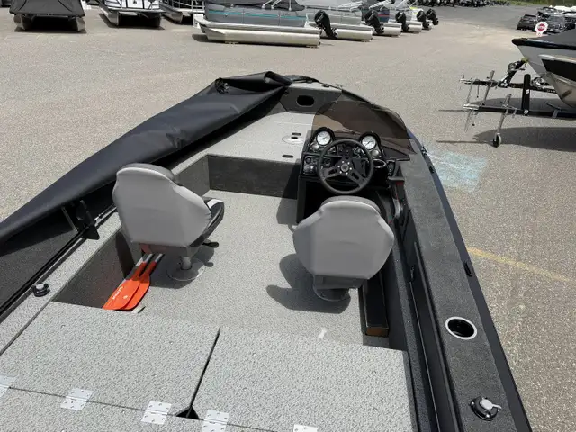 2023 Legend 16 XTE SC Sport Pre-Owned Fishing Boat in Powerboats & Motorboats in Sudbury - Image 11