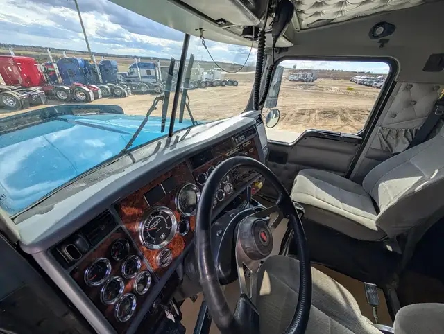 2002 KENWORTH W900B in Heavy Trucks in Saskatoon - Image 20