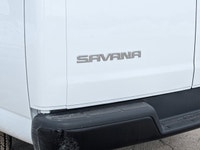 Gas V6 4.3L engine for reliable power | Rear-wheel drive for enhanced stability | Traction and stabi... (image 8)