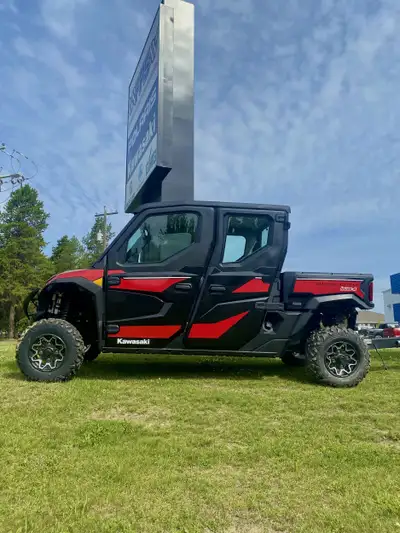 Engine Type: In-Line Displacement: 60.9 cu. in. (999 cc) Bore and Stroke: Bore: 2.89 in. (73.4 mm);...