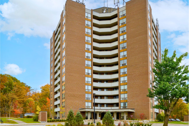 Rathburn Apartments - 3 Bdrm available at 2121 Rathburn Road Eas in Long Term Rentals in Mississauga / Peel Region