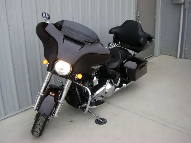 2014 Harley-Davidson Street Glide Biweekly $125 OAC | Street, Cruisers ...