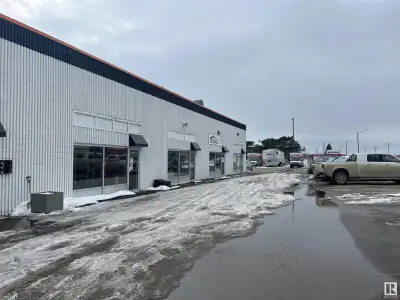 1960 Sq Ft Industrial Bay for lease. Bay is approx 46 Feet long, with additional office space in fro...