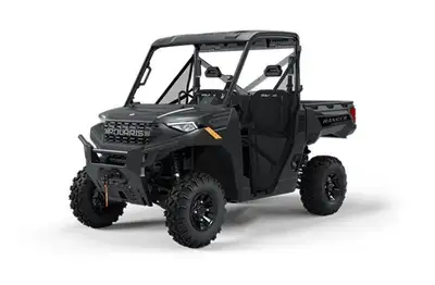 CARACTÉRISTIQUES DE SÉRIE DU 1000 : Moteur ProStar de 61 CH 1 134 kg (2 500 lb) de capacité de remor...