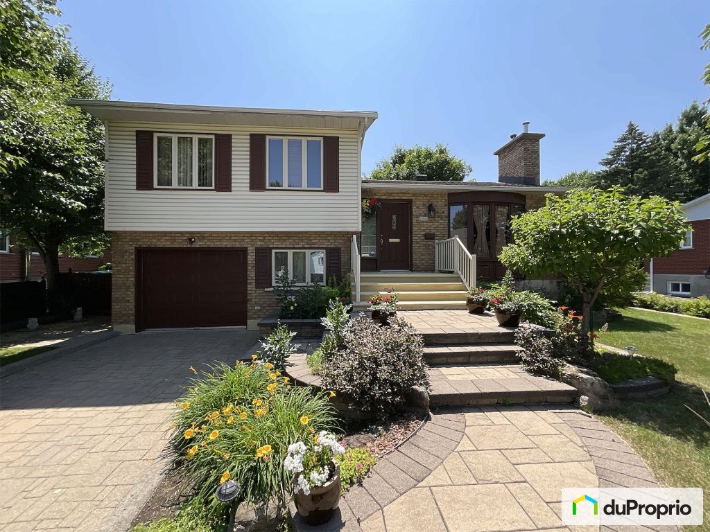 $888,400 - Split Level for sale in Longueuil (St-Hubert) — photo 1