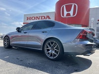 Drive with confidence and embrace every journey in this remarkable 2020 Volvo S60 Momentum. Boasting... (image 8)