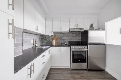 324 Cambridge: Apartment for rent in Centretown, View more