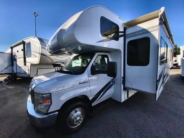2022 Thor Motor Coach Four Winds 27R in RVs & Motorhomes in Abbotsford - Image 36