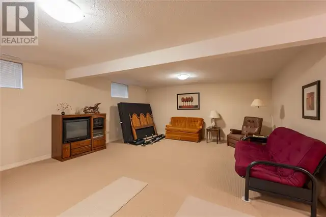 189 Stathis BOULEVARD Sarnia, Ontario in Houses for Sale in Sarnia - Image 25