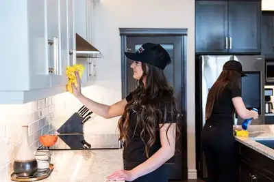 Cleaners Clenaing House cleaner Office cleaning 6477240738, View more