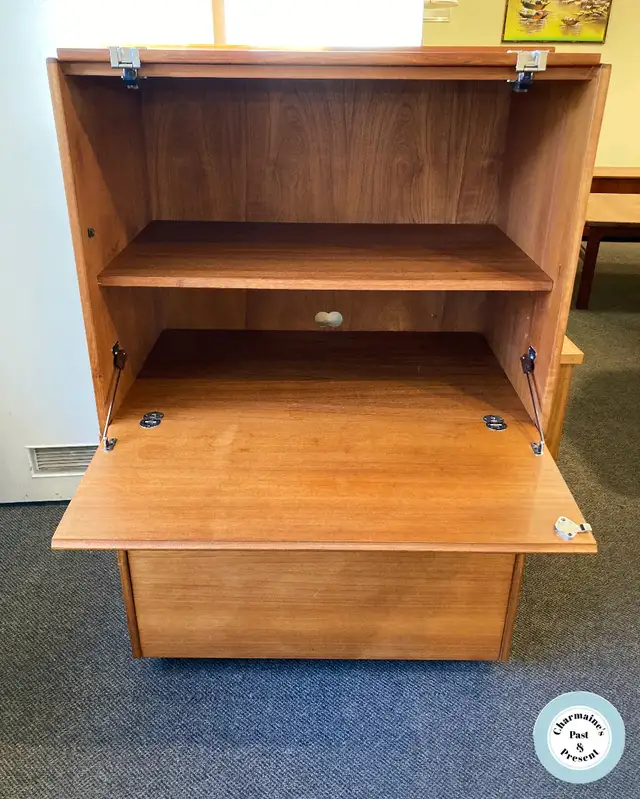 MCM TEAK DROP FRONT DESK W/SIDE DRAWERS & CUPBOARD AT CHARMAINE in Desks in Victoria - Image 3