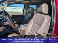 #490 2019 GMC Yukon XL Engine: Gas V8 6.2L/376 Safety Equipment Lane Change Alert with Side Blind Zo... (image 9)