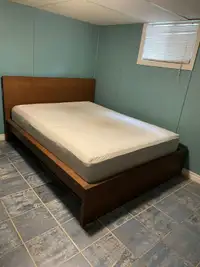 Room for rent available near University of Windsor(3 minute walk