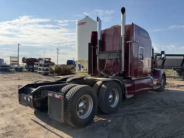 2013 KENWORTH T660 in Heavy Trucks in Saskatoon - Image 6