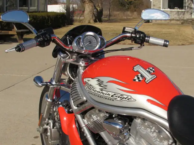 2007 Harley-Davidson VRSCX Screamin' Eagle V-Rod in Street, Cruisers & Choppers in Leamington - Image 22