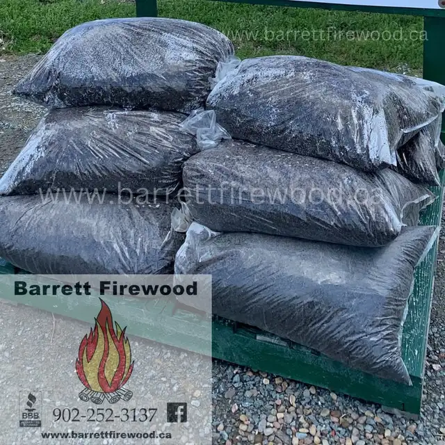Black Mulch Bagged65065472338817121