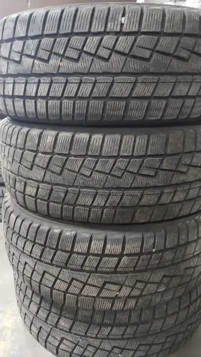 225/55R17 USED WINTER TIRE STARFIRE 80/90% LEFT SET OF 4 INSTALLATION AND BALANCE FREE Business hour...