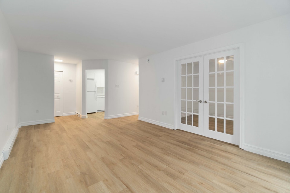 TWO BEDROOM APARTMENT AVAILABLE IN THE HEART OF DARTMOUTH 5