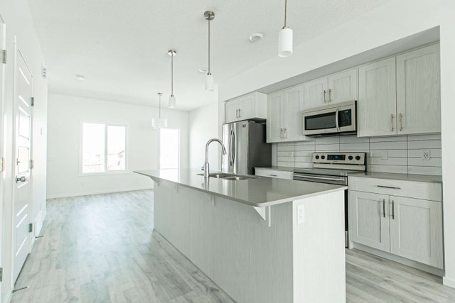 Hrynkevych Properties - 3 Bedroom Townhome for Rent in Long Term Rentals in Edmonton - Image 4