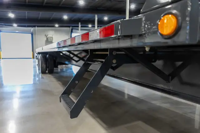 16-Ton, 28' Deckover Flatbed Trailer Brandt UPR1628 in Cargo & Utility Trailers in Regina - Image 11