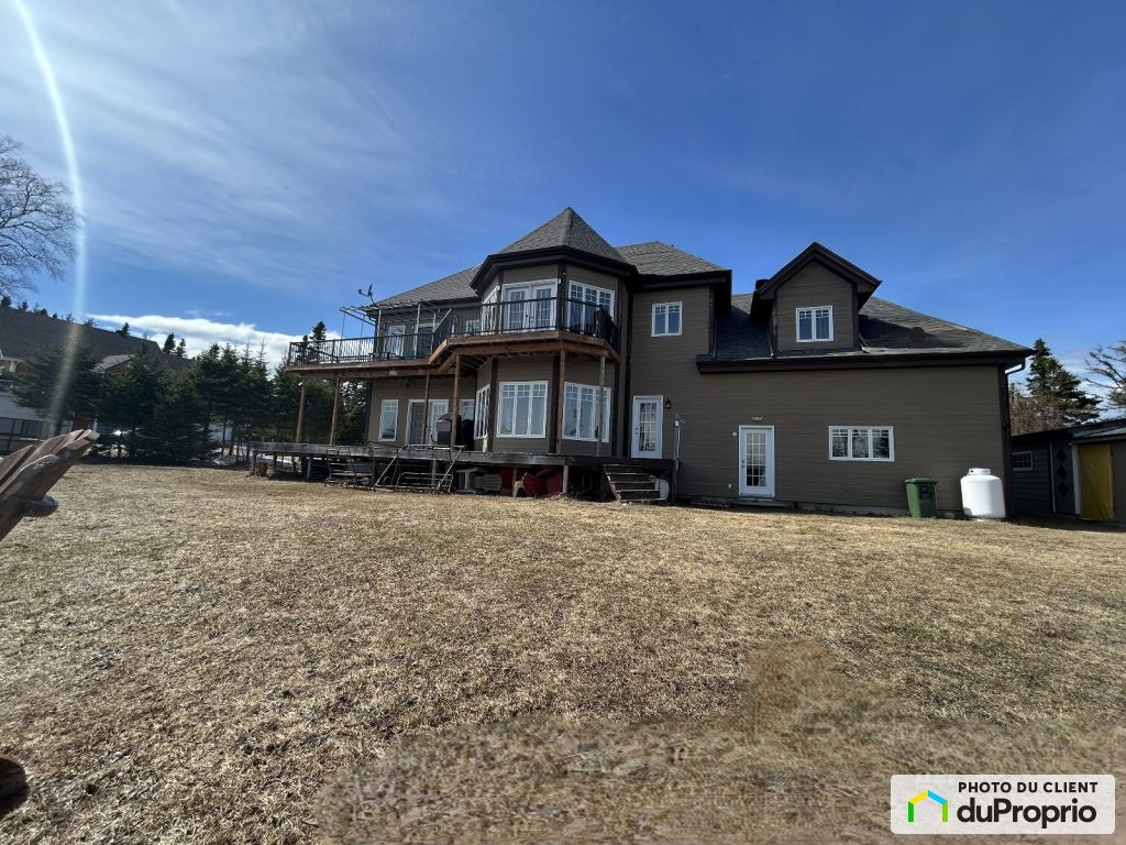 $900,000 - 2 Storey for sale in Les Escoumins — photo 2