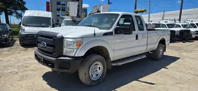 Call 416-648-0721 - ONE OWNER - Runs great - 2015 Ford F250 Super Duty - 4x4 - 4-Wheel Drive - 8 Foo...