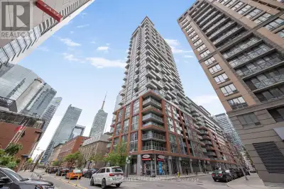 1407 - 126 SIMCOE STREET Toronto (Waterfront Communities), Ontar
