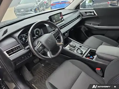 2025 Mitsubishi Outlander Plug-In Hybrid SE | NO ACCIDENTS EV, View more