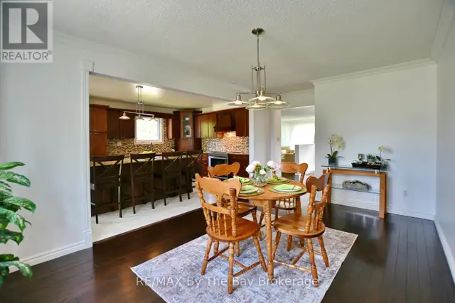 2 BIRCHMOUNT CIRCLE Wasaga Beach, Ontario in Houses for Sale in Oakville / Halton Region - Image 15