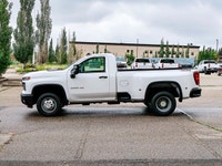 Welcome To Sherwood Park Chevrolet. The #1 Volume Chevrolet Dealer in Canada. This Chevrolet SILVERA... (image 9)