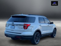 Welcome to Auto View! JUST LANDED!! 2019 Ford Explorer XLT!! **6 SEATER MODEL** The 2019 Ford Explor... (image 5)