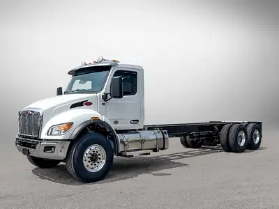 Notes: Status: AVAILABLE Engine Make: Paccar Engine HP: 350 Trans Model: 3000 RDS-P Rear Axle Weight...