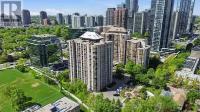 Move right into this bright and spacious 1+Den, 1.5 bath condo in one of North York's most convenien...