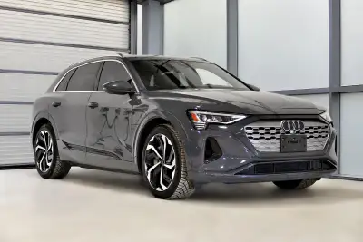 Traction intégrale Audi quattro / Apple Carplay + Android Auto / Navigation / Toit ouvrant panoramiq...