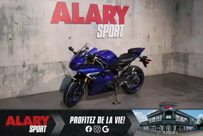 Alary Sport Cette MOTOCYCLETTE YAMAHA YZF-R7 2025 est disponible DÈS MAINTENANT! Contactez-nous au 4...