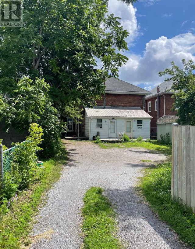 272 COLEMAN ST Belleville, Ontario in Houses for Sale in Belleville - Image 2