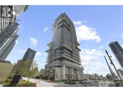 The heart of Metrotown, Gold House - South Tower - 24 hr concierge. This south-facing, bright and su...