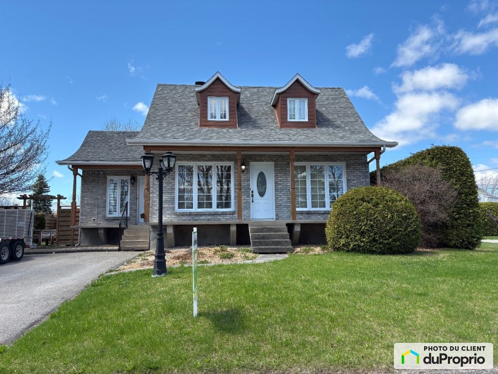 $380,000 - 1 1/2 Storey for sale in Roberval — photo 1