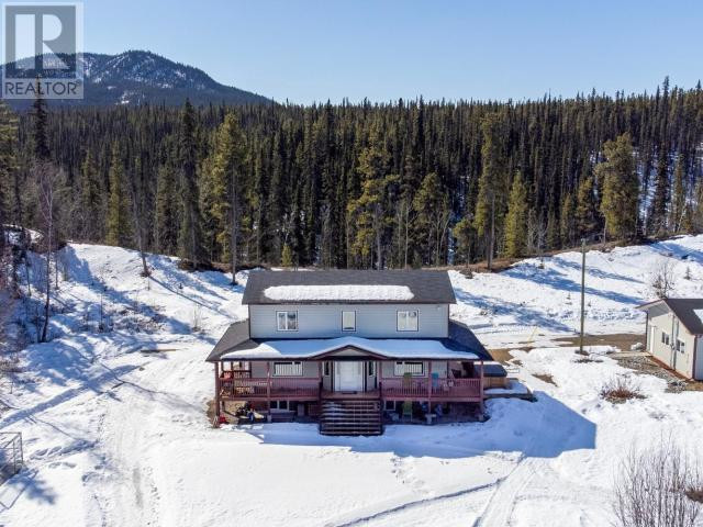 90162 ALASKA HIGHWAY Whitehorse South, Yukon in Houses for Sale in Whitehorse - Image 3